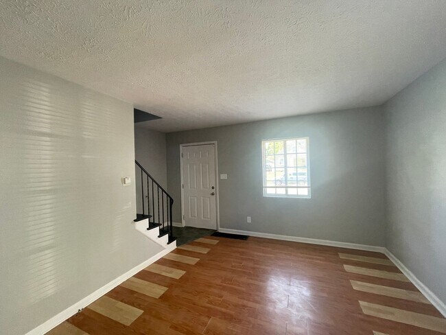 Foto del edificio - 962 S Harris Ave