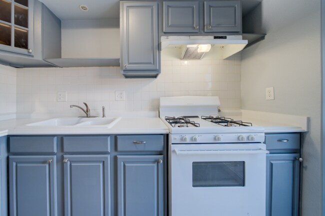 Foto del edificio - 3525 Rebecca Ln