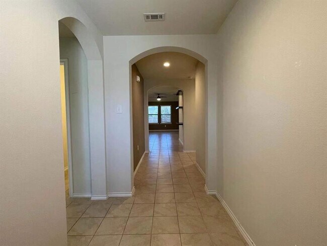 Building Photo - 1007 Riverstone Trail