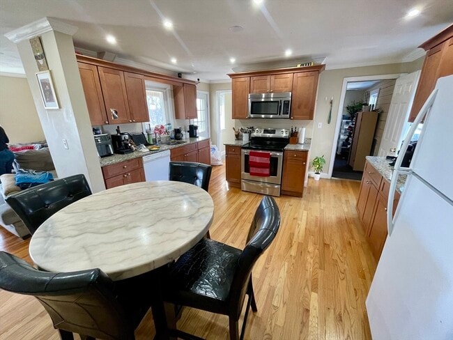 Building Photo - 54 West St