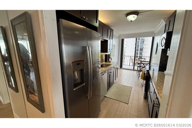 Building Photo - 4200 N Ocean Dr