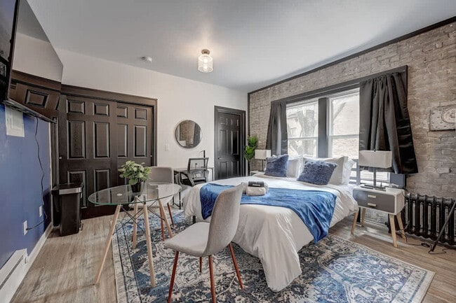 Building Photo - 1930 N Prospect Ave