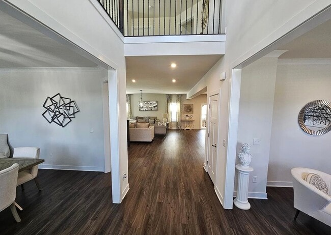 Photo - 3700 SF 4/4 Available Now! House