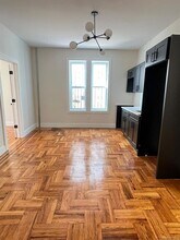 Building Photo - 486 E 95th St