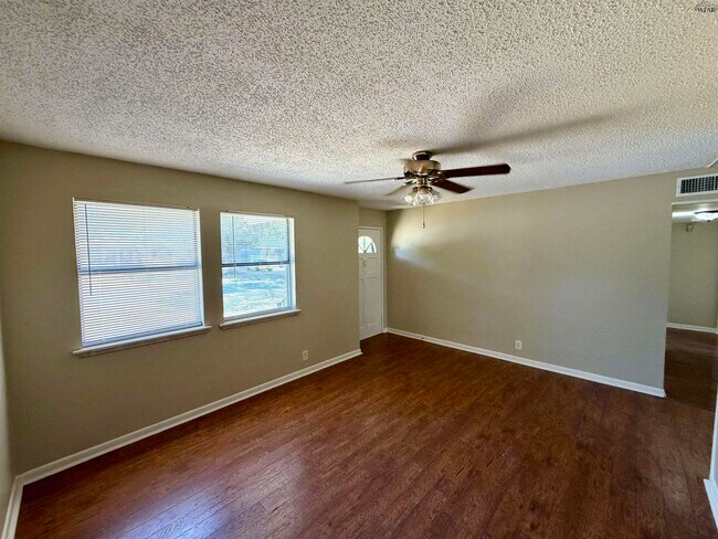 Foto del edificio - 4603 Western Hills Dr