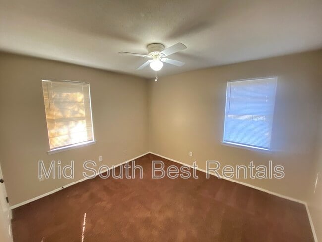 Building Photo - 3277 Mountain Terrace St