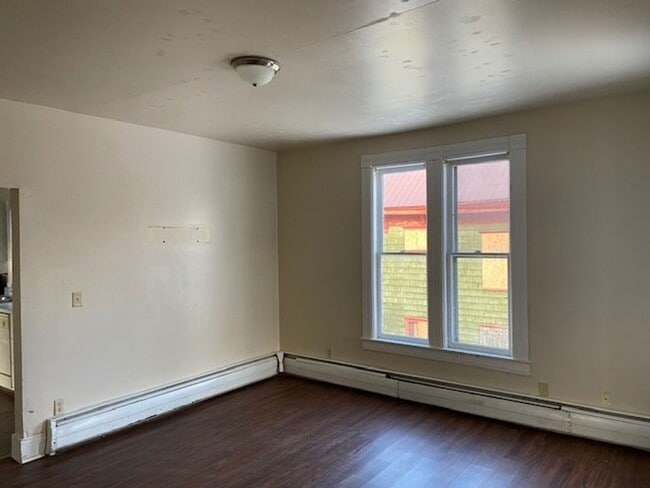 Foto del edificio - 56 Lincoln Ave