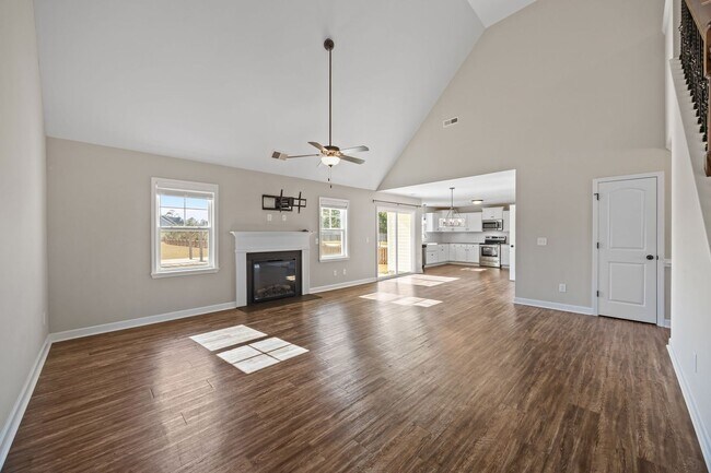 Foto del edificio - Welcome to Peyton's Lake!