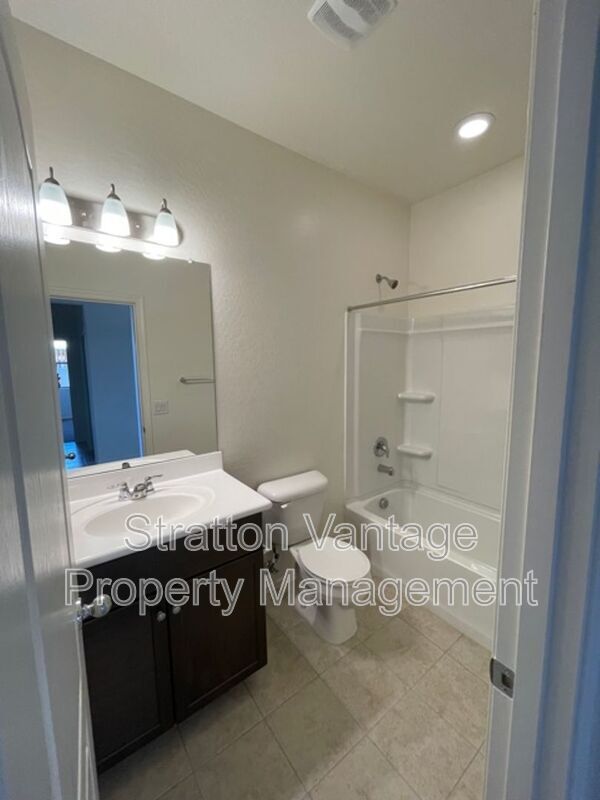 Foto del edificio - 1635 E Kingman Pl