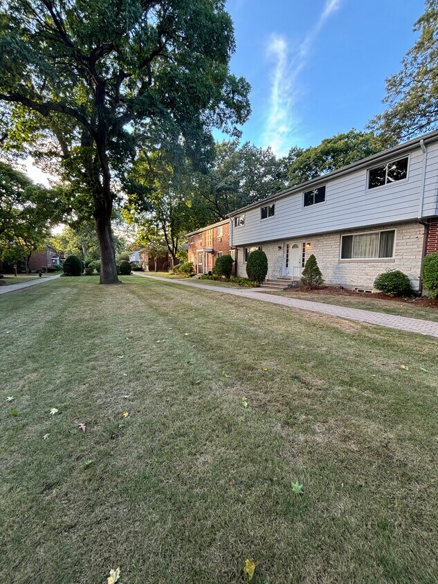 Primary Photo - 55 Wilson Dr