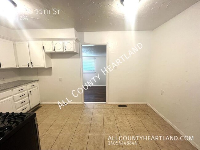 Building Photo - Charming 3/bed 2/bath in Midwest City!