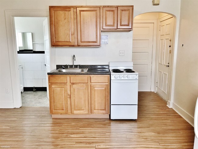 Building Photo - Studio, 1 bath  - 5622 Stanton Ave