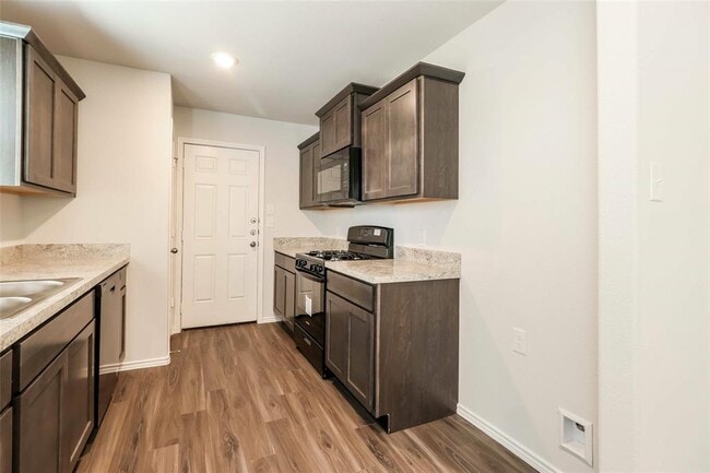 Building Photo - 2531 Shad Dr