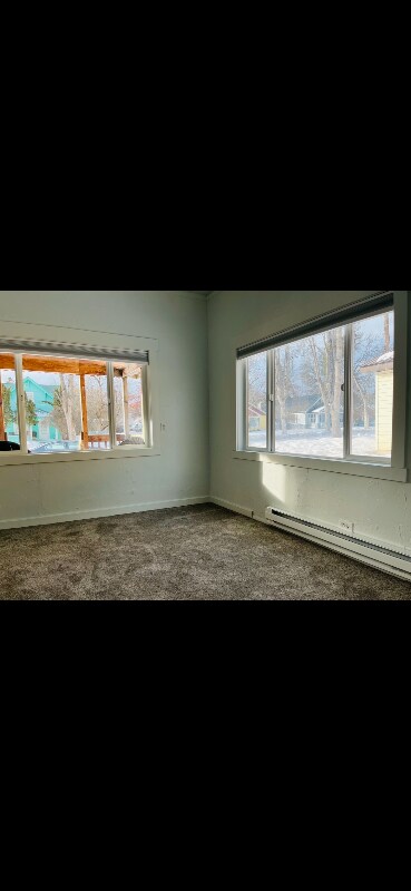 Building Photo - 555 Kalispell Ave