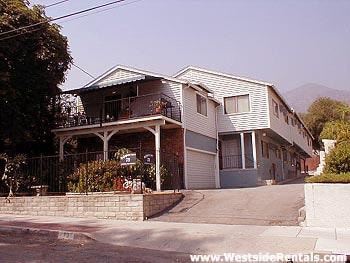 Building Photo - 73 Suffolk Ave