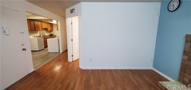 Building Photo - 9166 Cerritos Ave