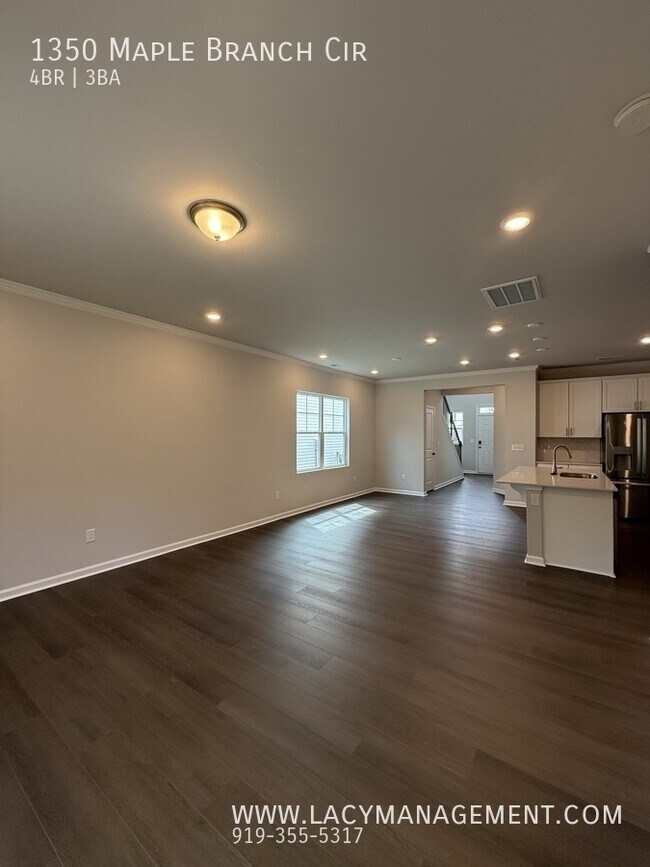 Foto del edificio - 1350 Maple Br Cir
