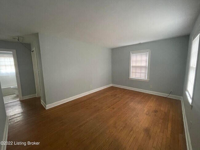 Building Photo - 141 N Crestmoor Ave