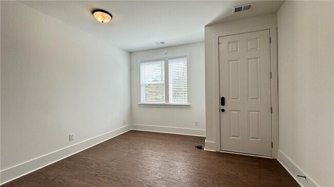 Foto del edificio - 1585 Layton Ln NW