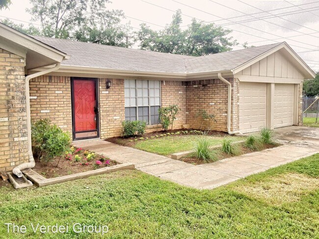 Foto del edificio - 3 br, 2 bath House - 912 Springdale Rd