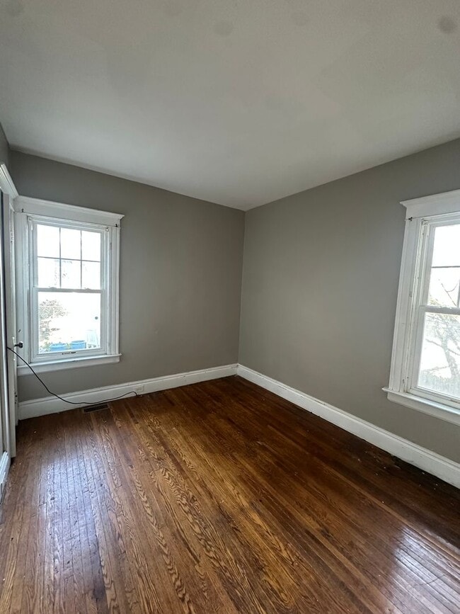 Building Photo - 98 Inwood Pl