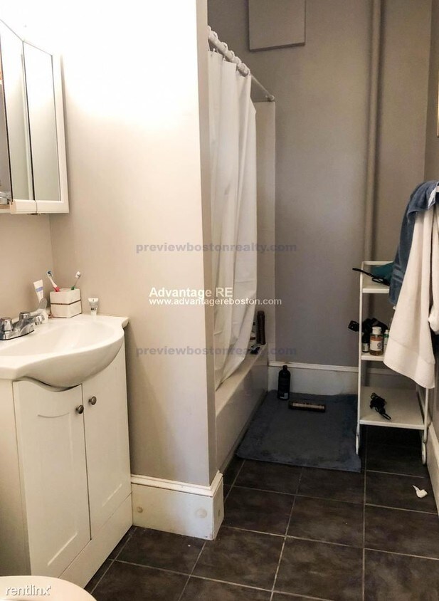 Foto principal - 1056 Commonwealth Avenue