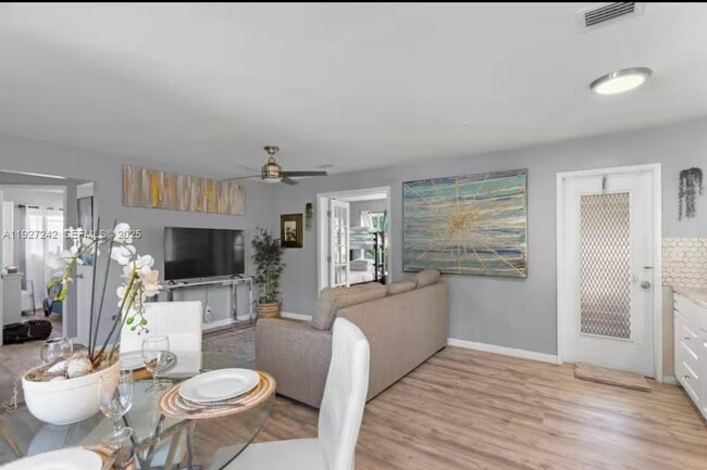 Foto del edificio - 420 SE 9th Ct