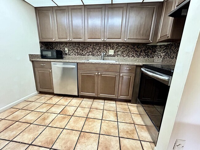 Foto del edificio - 642 NW 13th St