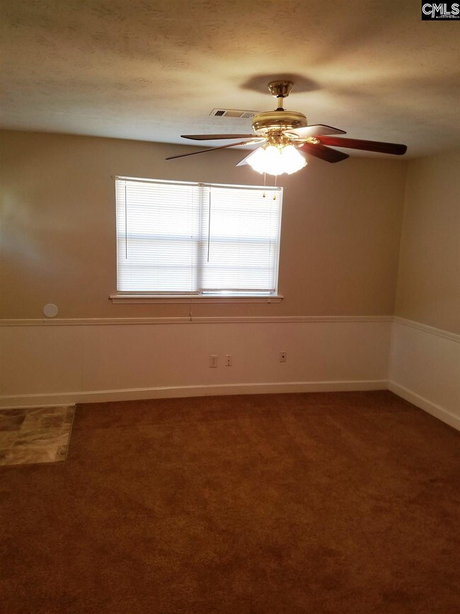 Building Photo - 1045 Reynord Cir
