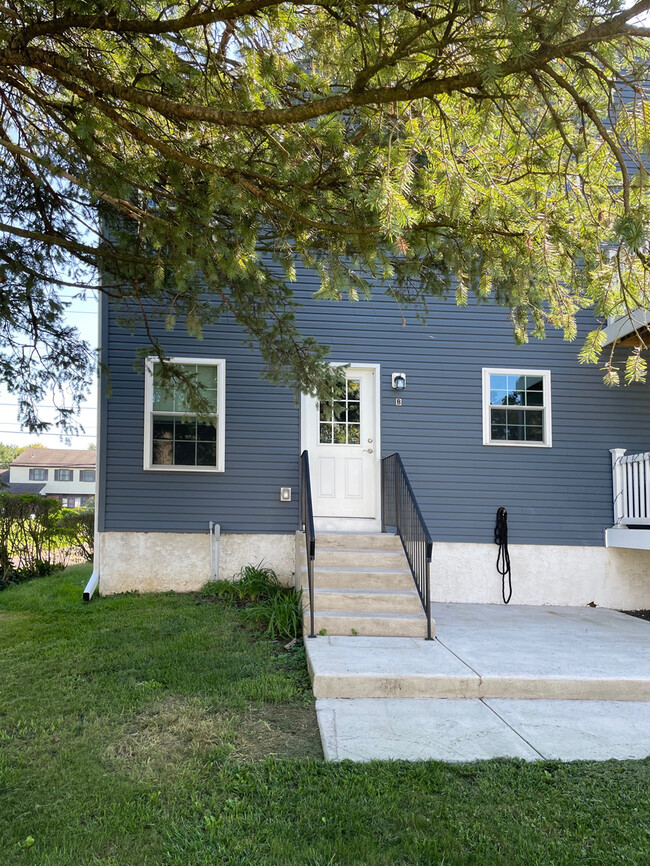 Building Photo - 764 Churchville Rd