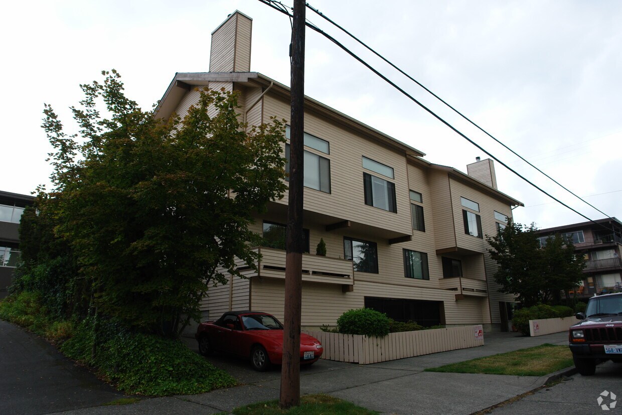 Foto del edificio - Green Lake Townhouses