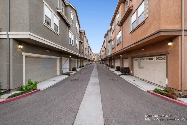 Foto del edificio - 137 Burbank St