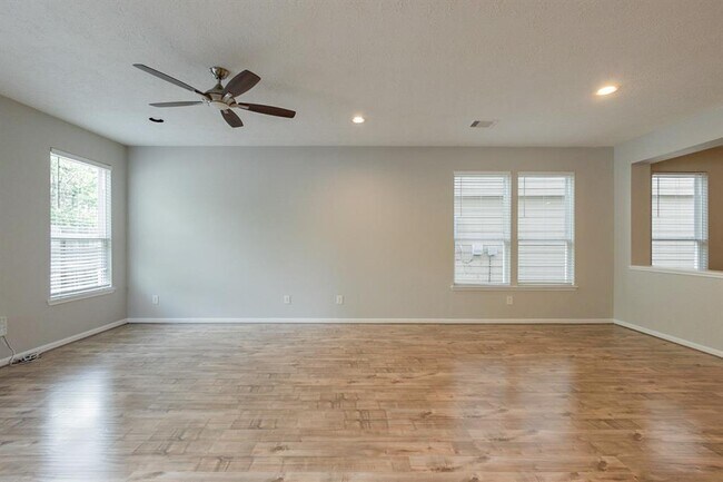 Foto del edificio - 15835 Copper Springs Ln