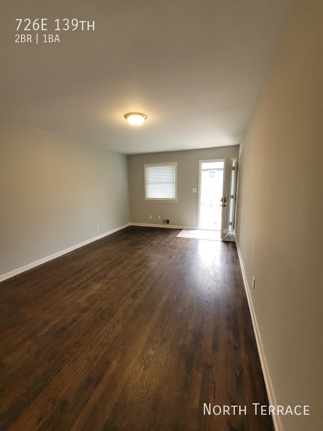 Building Photo - 726E 139th-