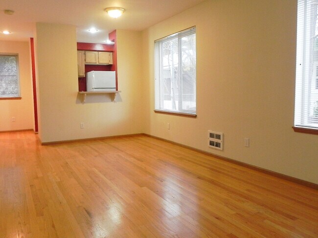 Building Photo - 3648 Whitman Ave N