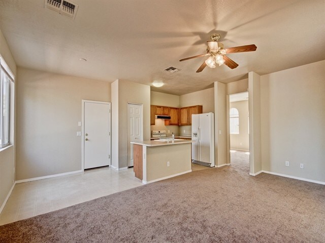 Building Photo - 5125 S 15th Place