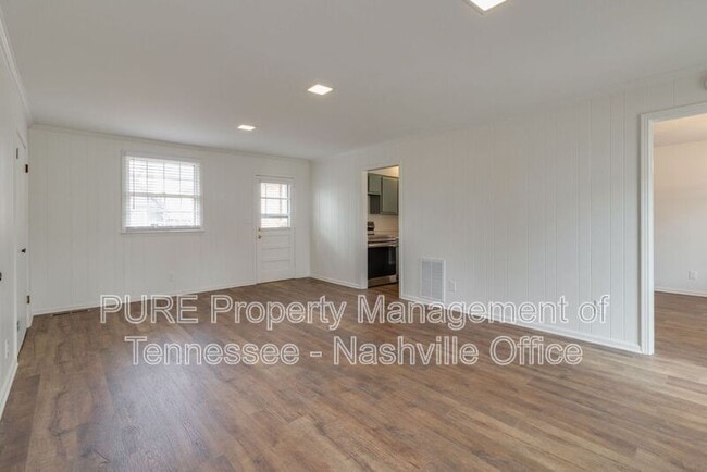 Building Photo - 1001 Glendale Ln