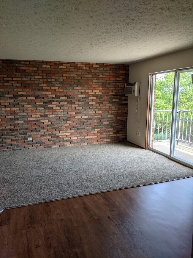 Living Room - 2813 Queen City Ave