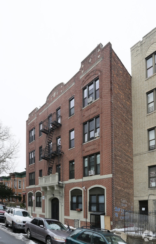 Building Photo - 1803 Union St