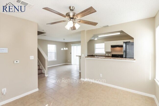 Building Photo - Move-In Ready Home Available Now!