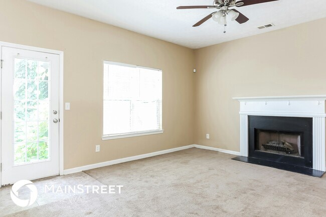 Foto del edificio - 5742 Wellborn Creek Dr