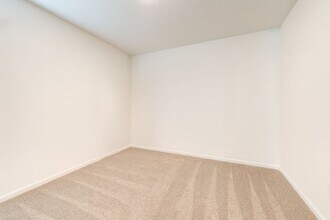 Building Photo - 1106 Isola Bella Dr