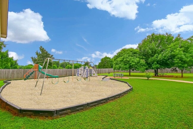 Building Photo - 1501 S Bolton St