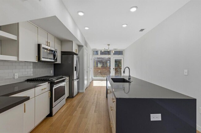 Foto del edificio - 2002 E 7th St