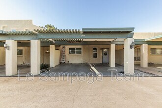 Building Photo - 2934 N 22nd Pl