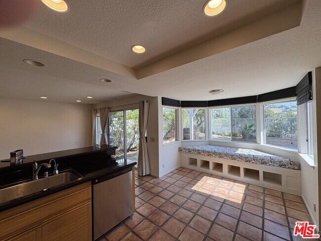 Building Photo - 24715 Cll Largo