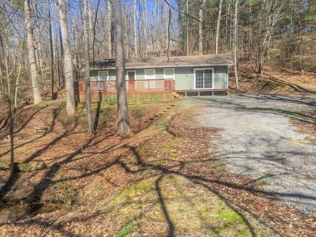 Foto del edificio - 620 Pine Oaks Dr