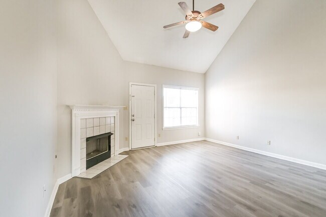 Building Photo - 8748 Clear Sky Path