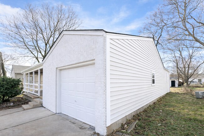 Foto del edificio - Beautifully Updated 3 Bedroom 2Bath Home in NE Wichita – $1525/month