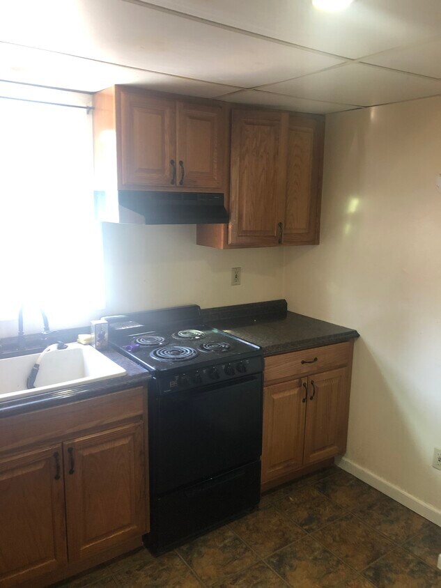 Kitchen - 131 Main St